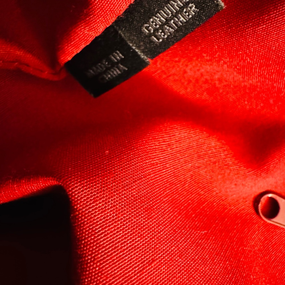 Express Red Leather Tote Bag - Picture 8 of 9